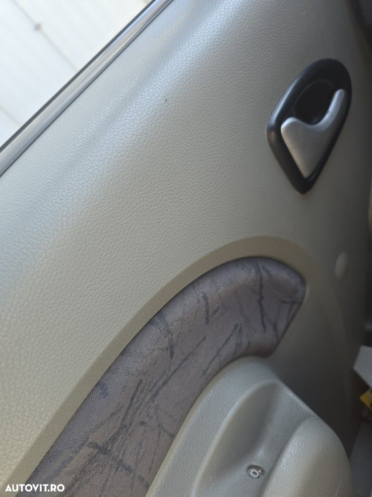 Dacia Logan 1.4 MPI Ambiance - 4