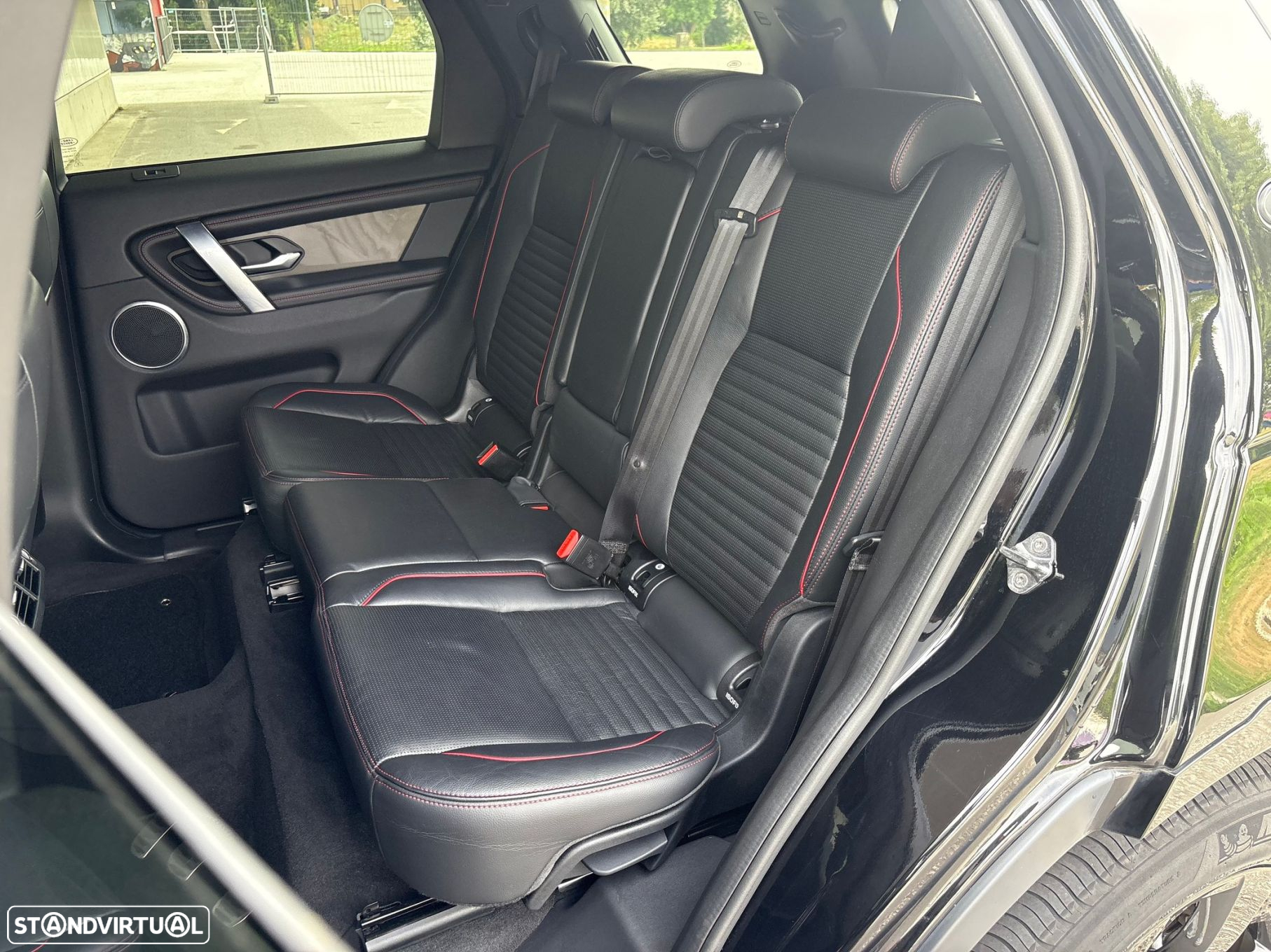Land Rover Discovery Sport 2.0 eD4 R-Dynamic S 7L - 12