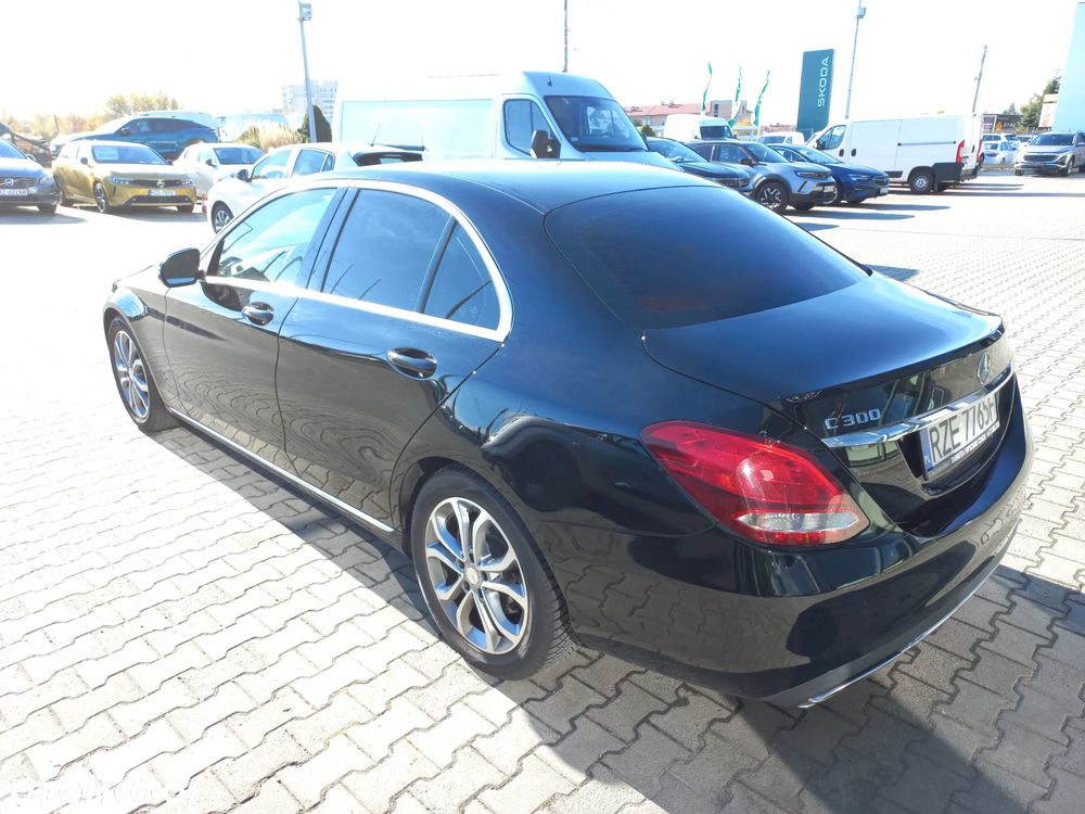 Mercedes-Benz Klasa C 300 7G-TRONIC Avantgarde - 7