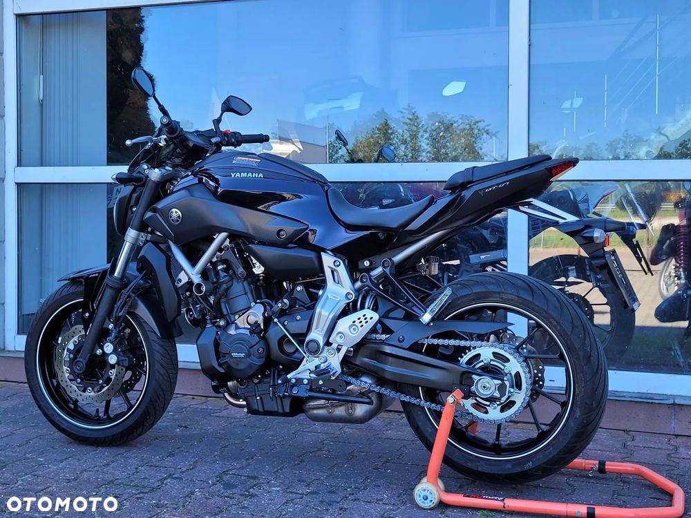 Yamaha MT - 6