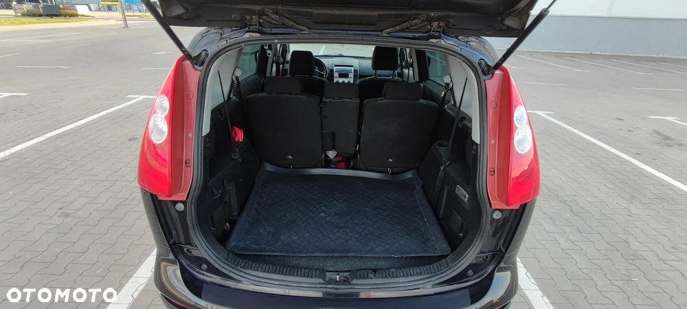 Mazda 5 - 10
