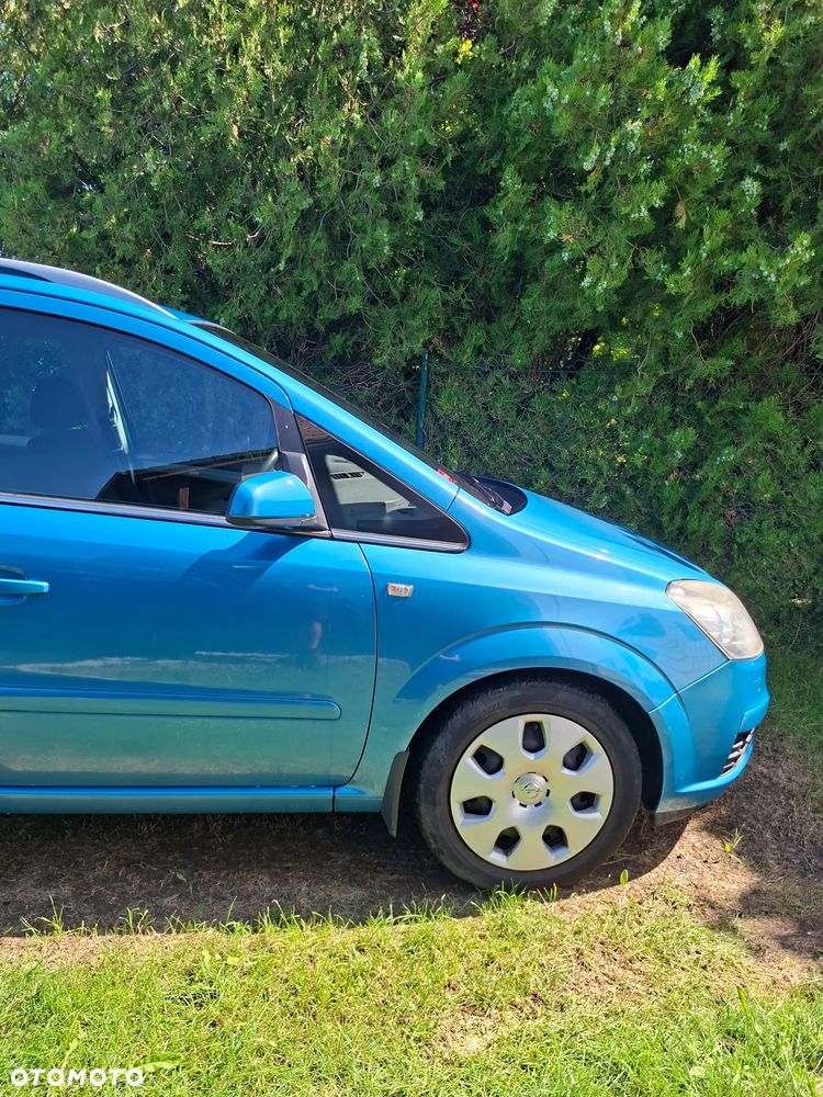 Opel Zafira - 16