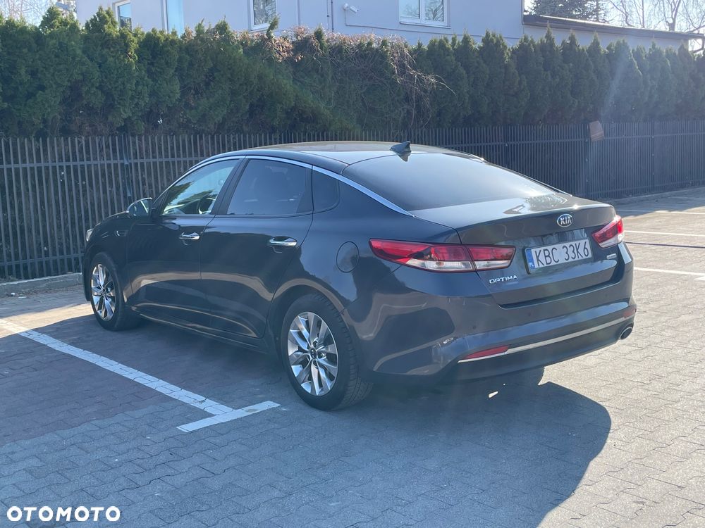 Kia Optima 1.7 CRDI XL DCT - 4