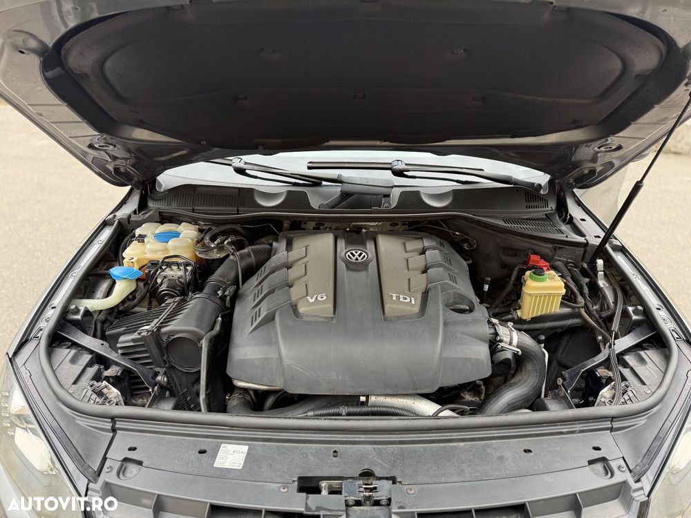 Volkswagen Touareg 3.0 V6 TDI BMT - 25