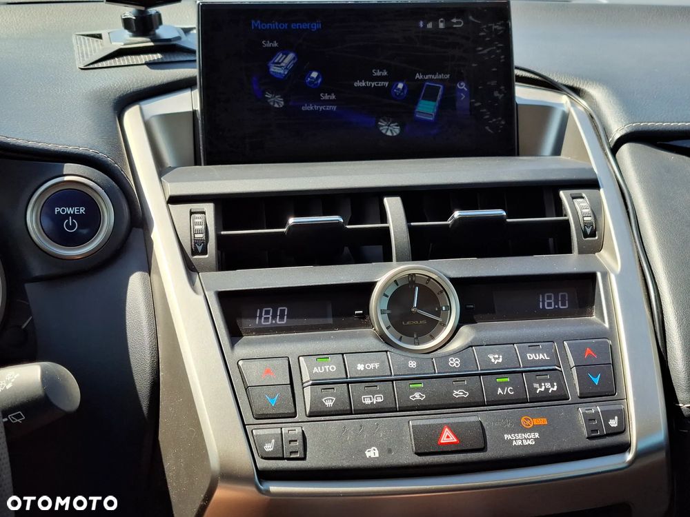 Lexus NX 300h Elegance AWD - 9