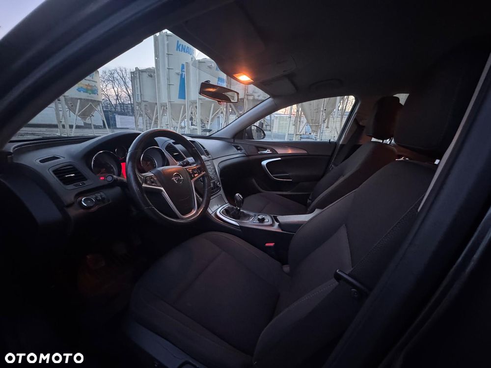 Opel Insignia 1.6 - 8