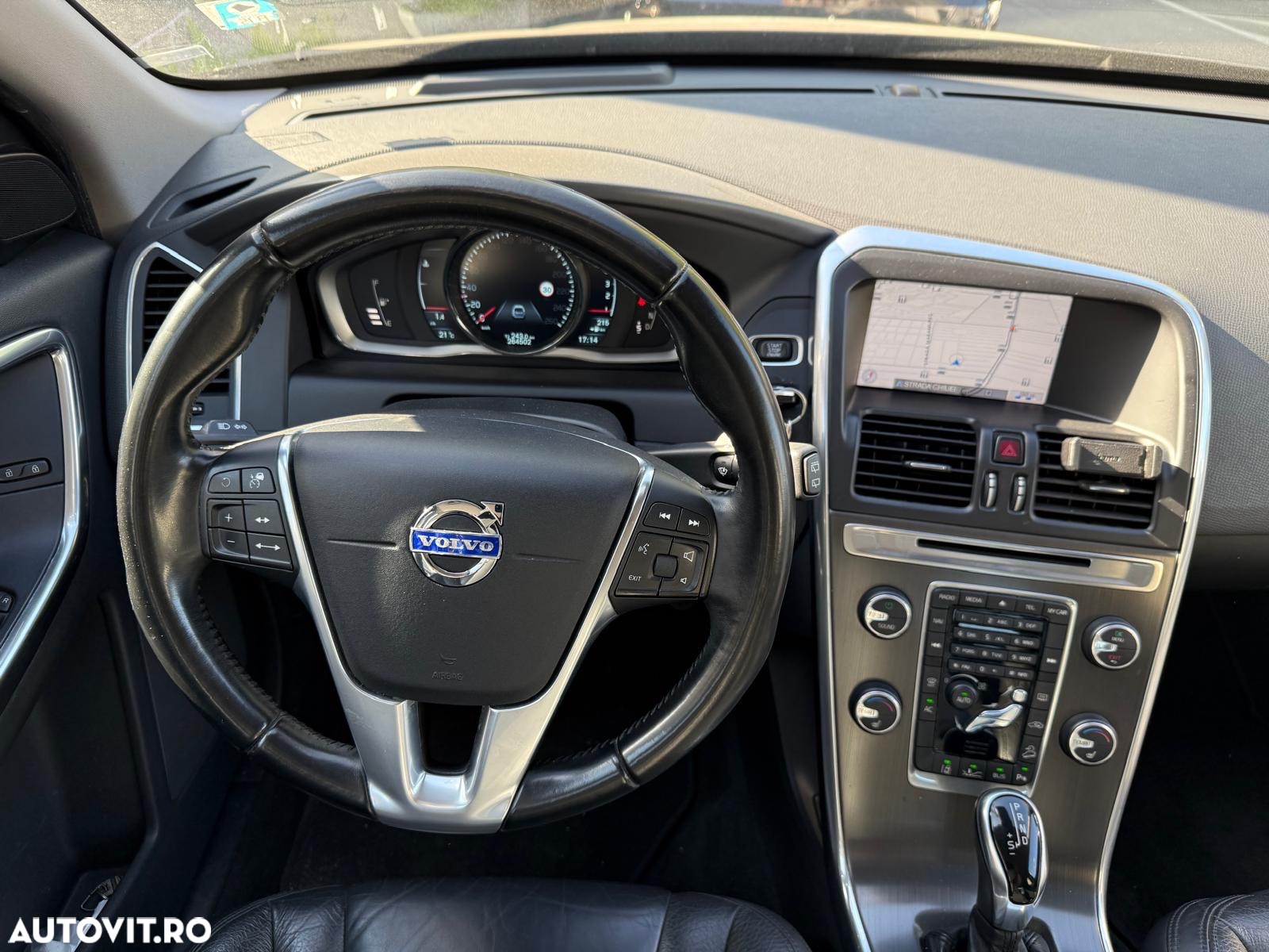 Volvo XC 60 D5 AWD Momentum - 15
