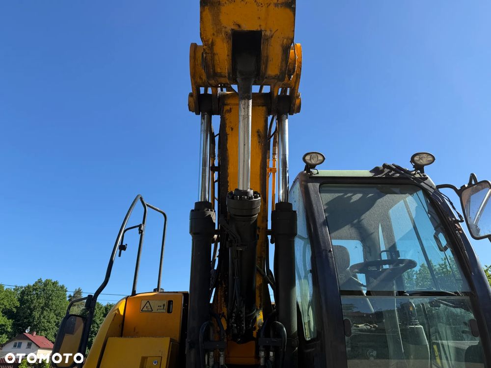 JCB 175W - 6