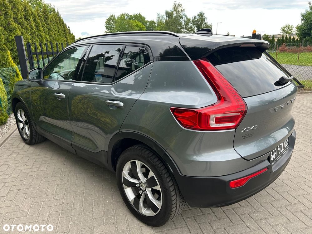 Volvo XC 40 T5 AWD Geartronic Momentum Pro - 8