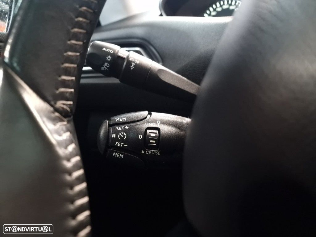 Peugeot 308 SW 2.0 BlueHDi Allure J18 EAT6 - 36