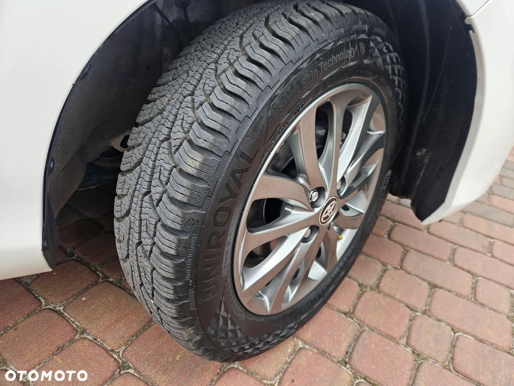 Toyota Yaris 1.33 Premium - 14