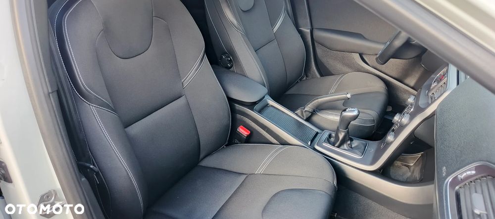 Volvo V40 T3 Drive-E Kinetic - 25