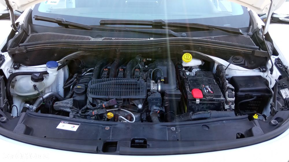 Peugeot 2008 1.2 Pure Tech Style - 26