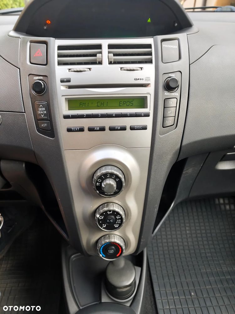 Toyota Yaris 1.0 Luna A/C - 17