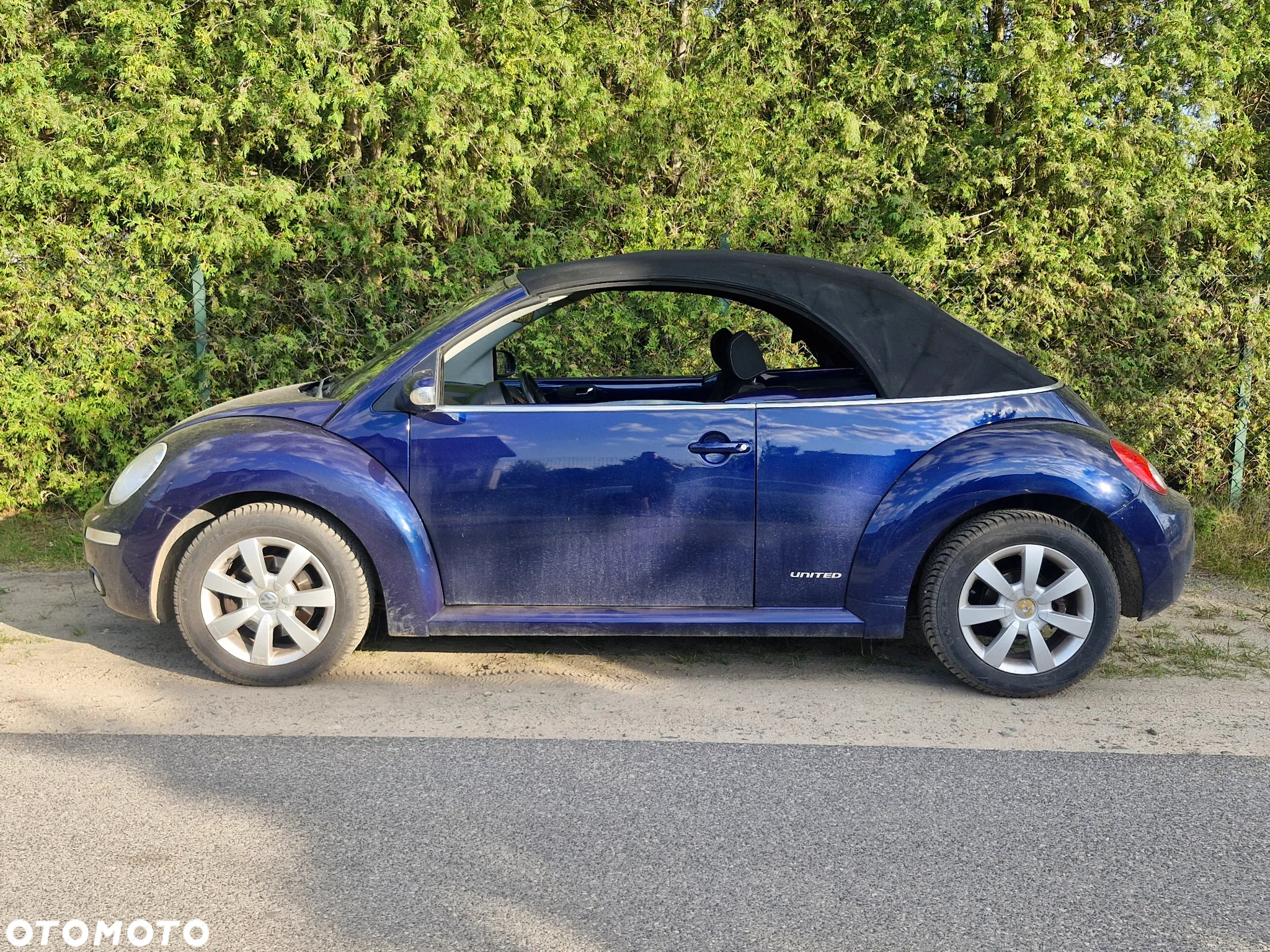 Volkswagen New Beetle Cabriolet 1.6 United - 11