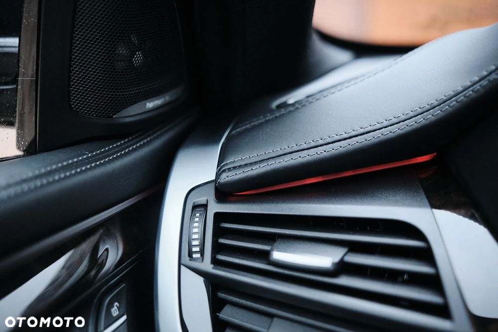 BMW X6 xDriveM50d - 16