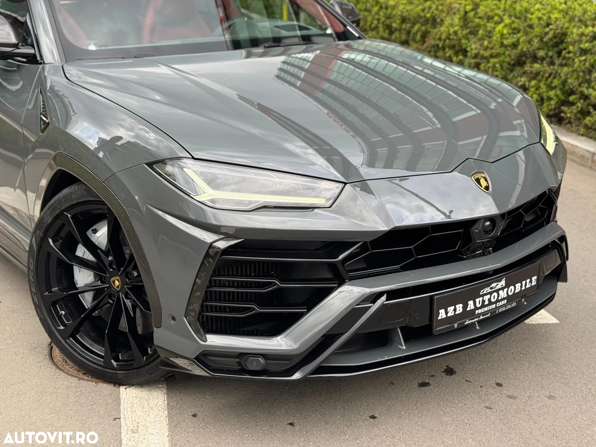 Lamborghini URUS Standard - 3