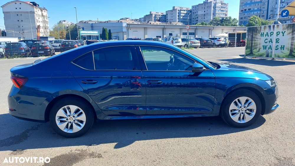 Skoda Octavia 2.0 TDI DSG First Edition - 6