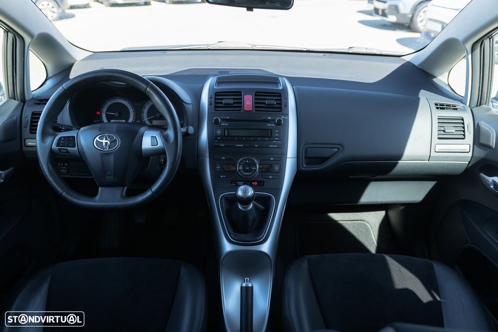 Toyota Auris 1.4 D-4D Comfort - 16