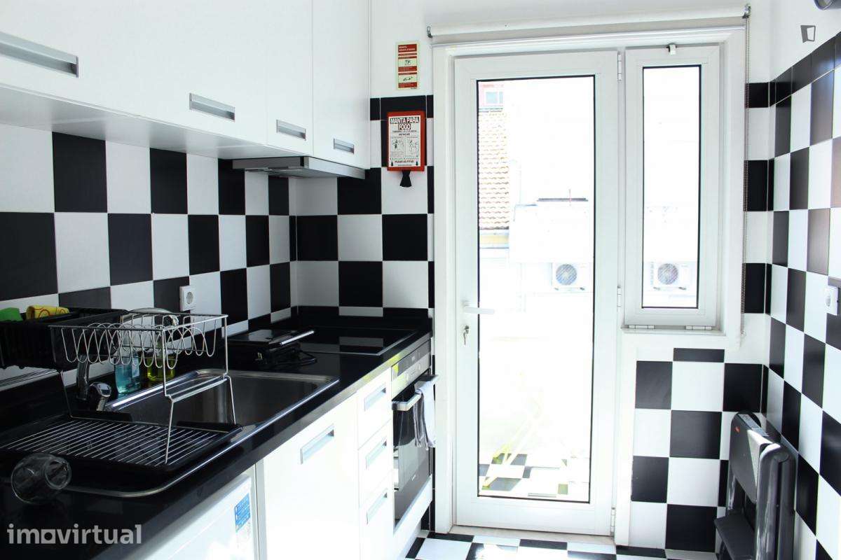 Apartamento com 1 quartos - localizado em Paranhos Porto - Grande imagem: 3/24