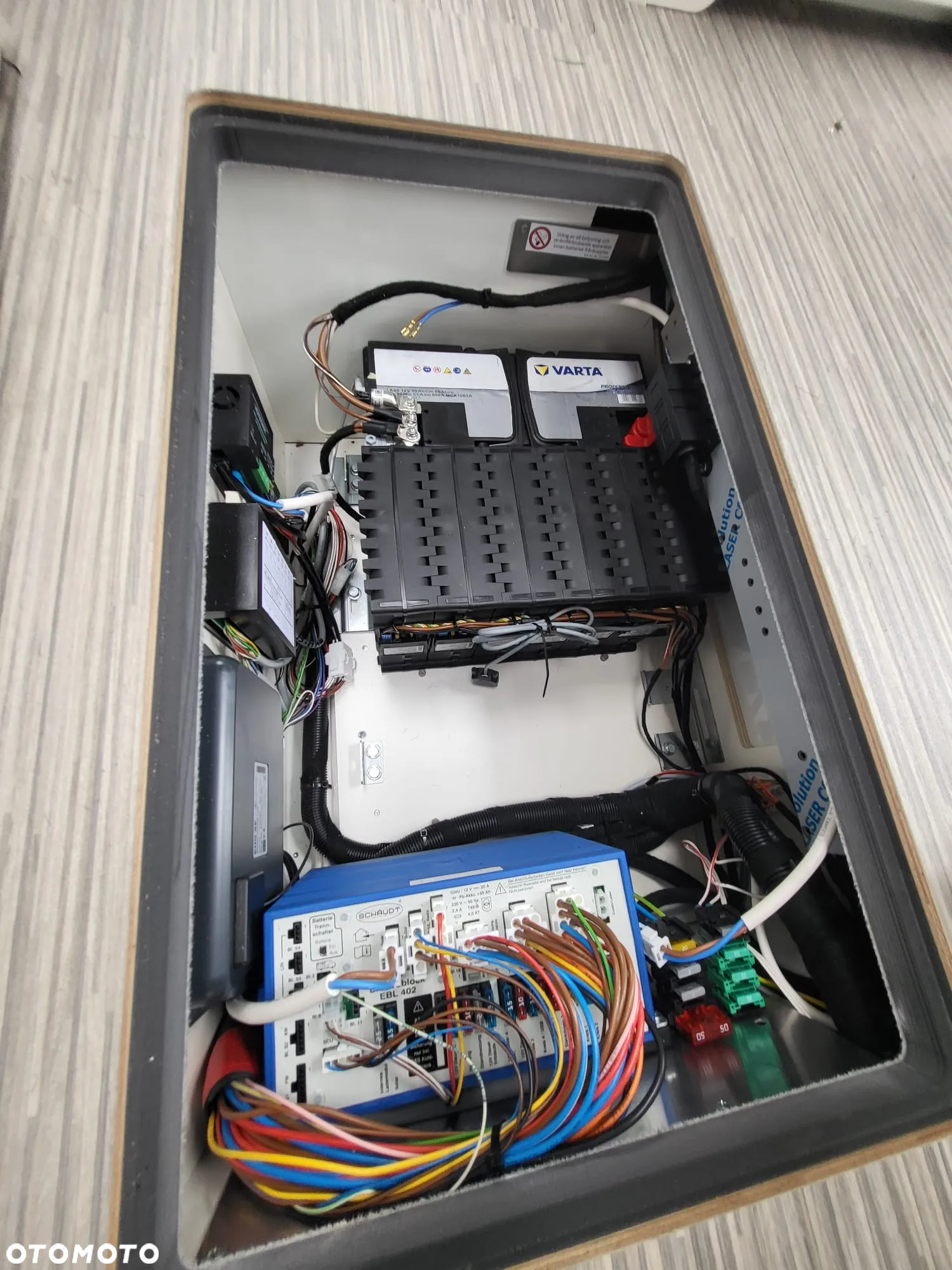 Burstner ELEGANCE i910G - 22