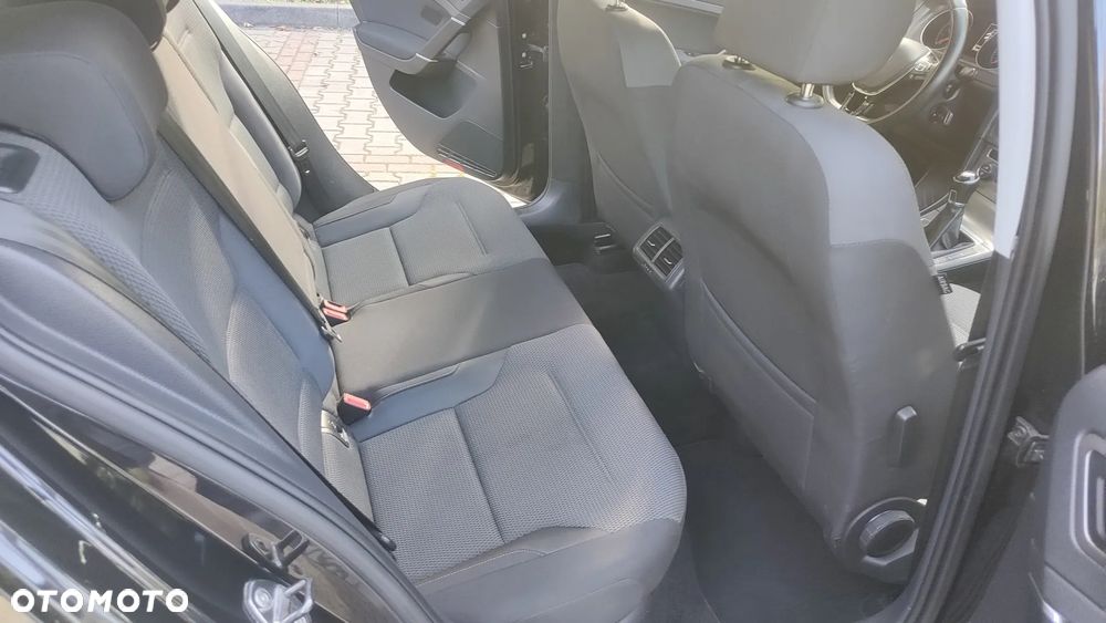 Volkswagen Golf - 11