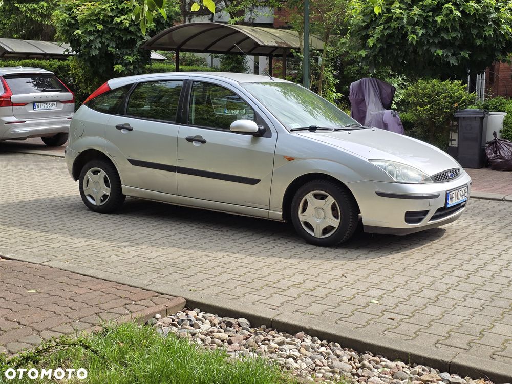 Ford Focus 1.6 Comfort - 10
