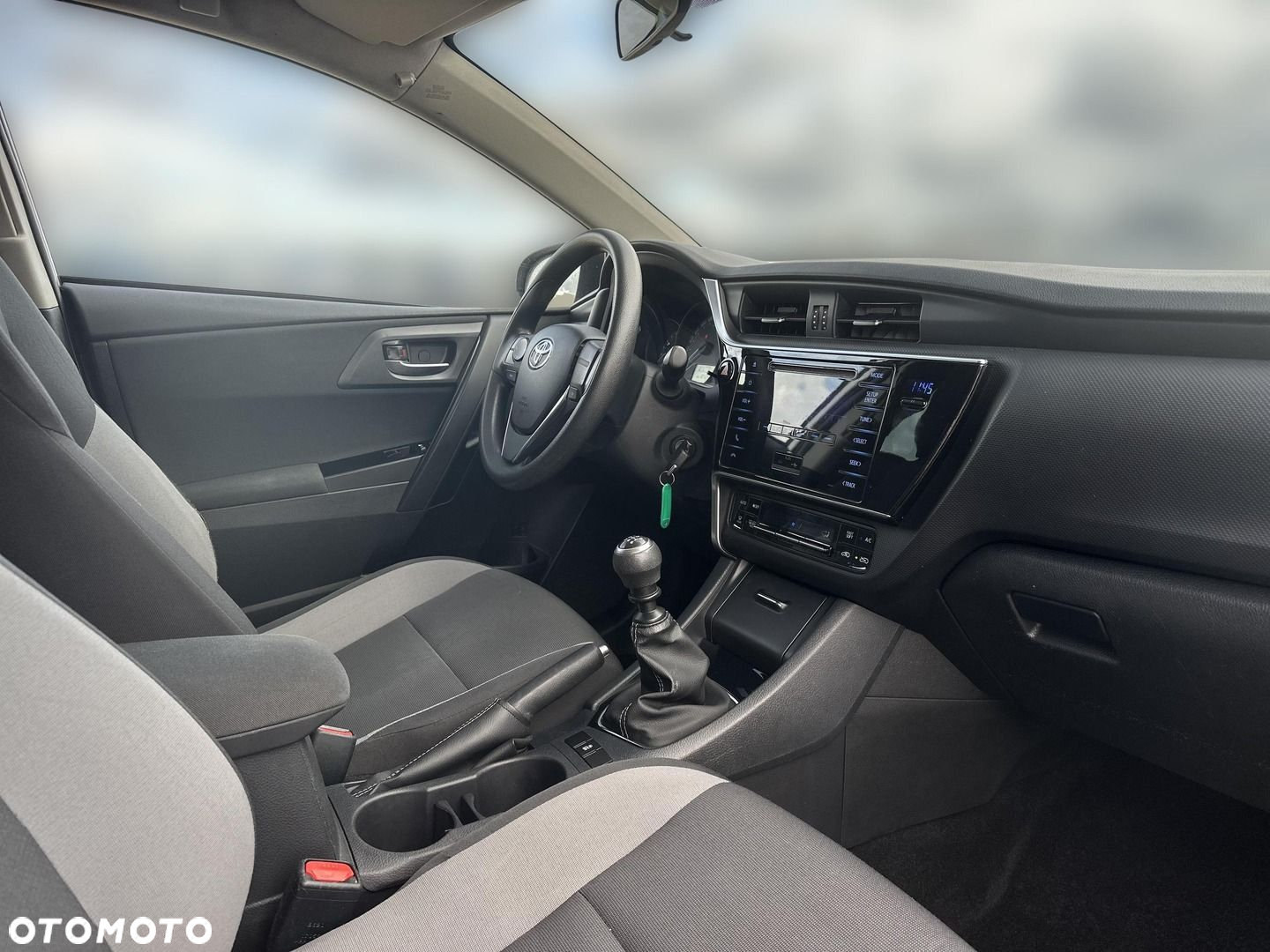 Toyota Auris - 12