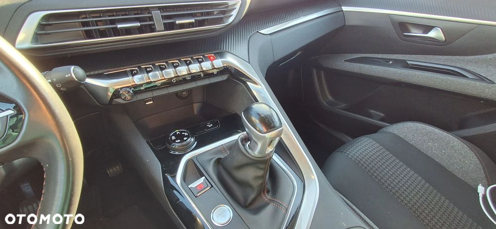 Peugeot 5008 2.0 BlueHDi Active 7os - 18
