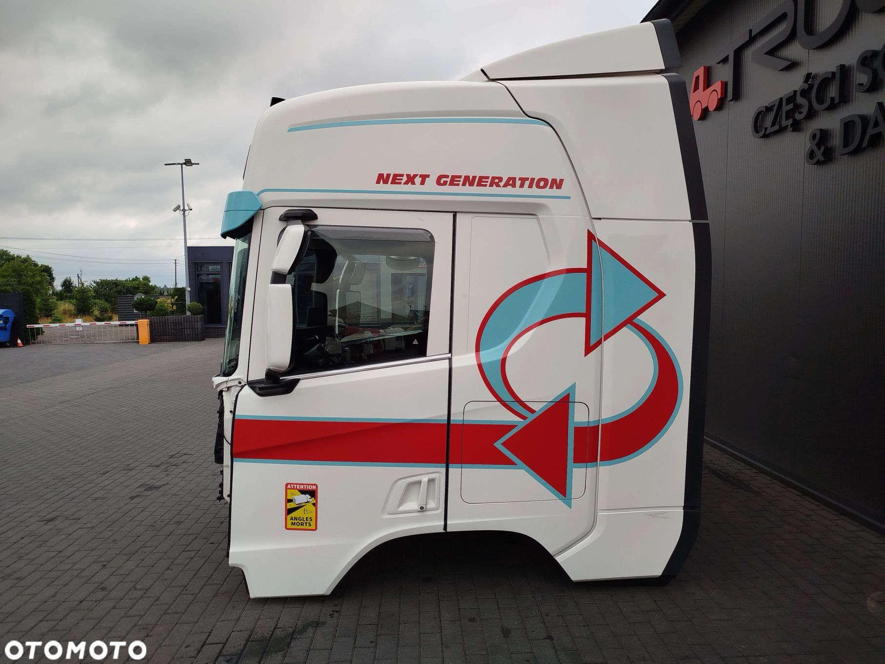 KABINA GOŁA SCANIA R NTG - 6