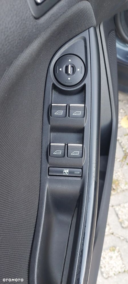 Ford Focus 1.0 EcoBoost Trend - 23