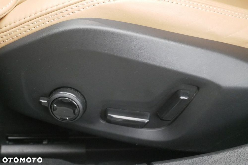 Volvo V90 B5 D AWD Ultimate Dark - 30