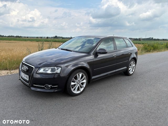 Audi A3 Sportback 2.0 TDI DPF Ambition - 1