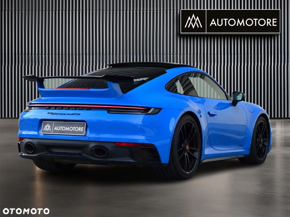 Porsche 911 Carrera 4 GTS - 9