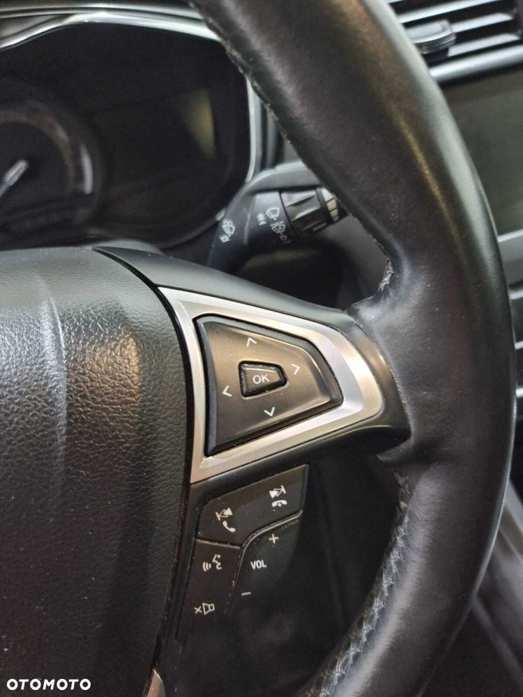 Ford Mondeo - 33