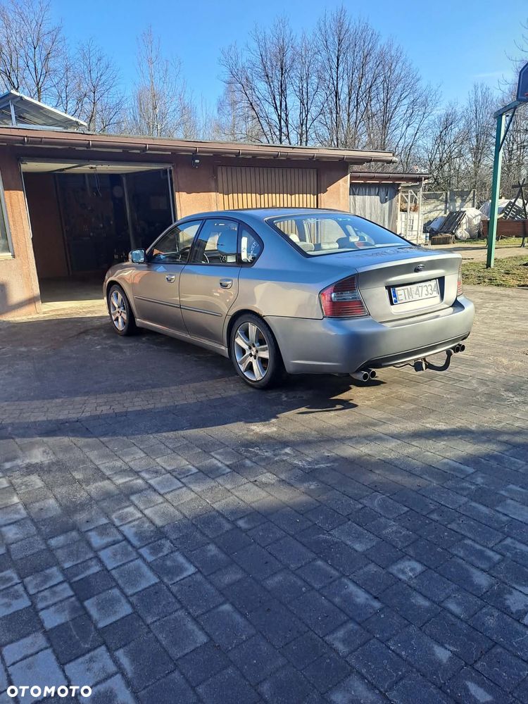 Subaru Legacy - 8