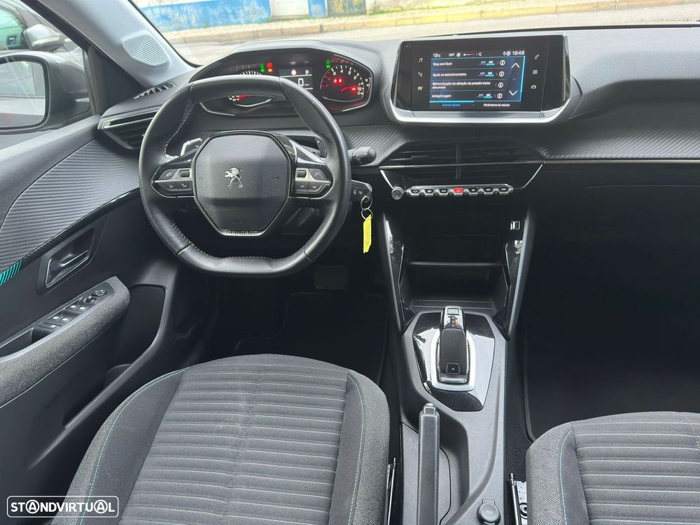 Peugeot 208 1.2 PureTech Allure EAT6 - 7