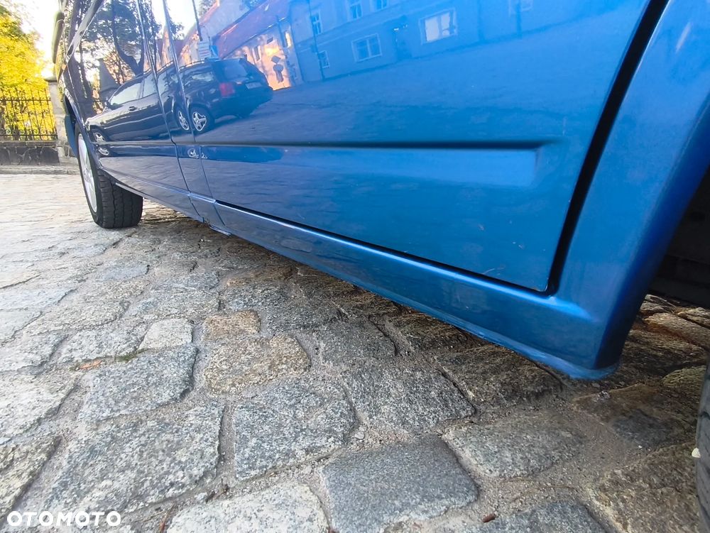 Volkswagen Multivan - 11