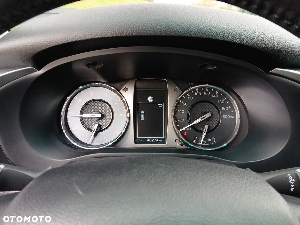 Toyota Hilux 2.8 D-4D Double Cab SR5 4x4 - 33