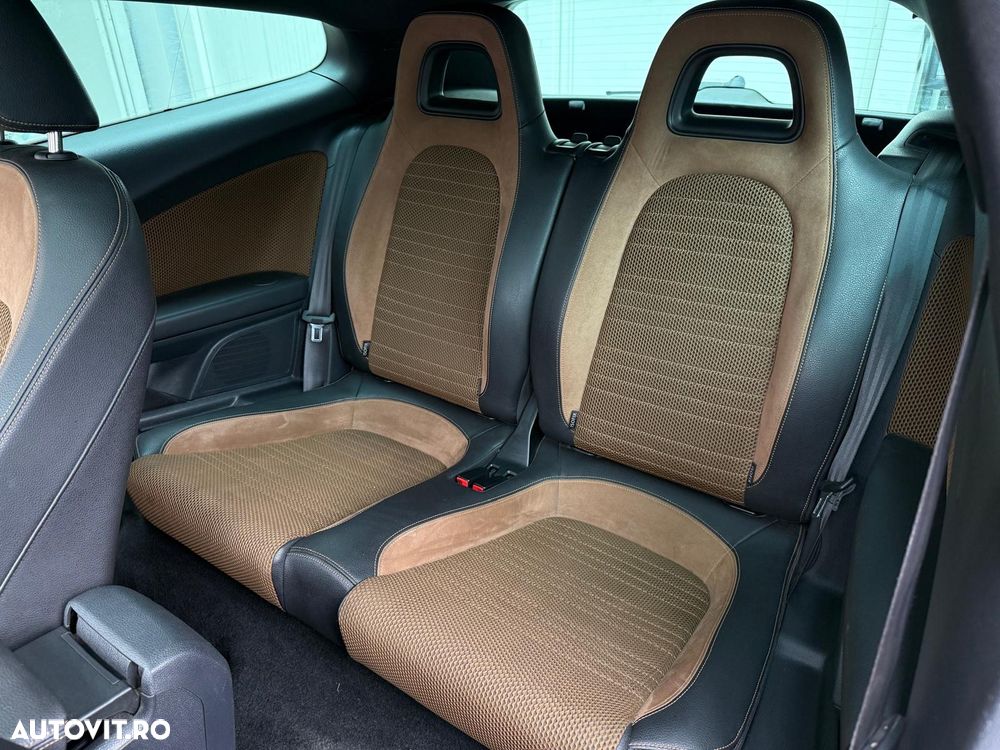 Volkswagen Scirocco 2.0 TDI DSG Edition - 9
