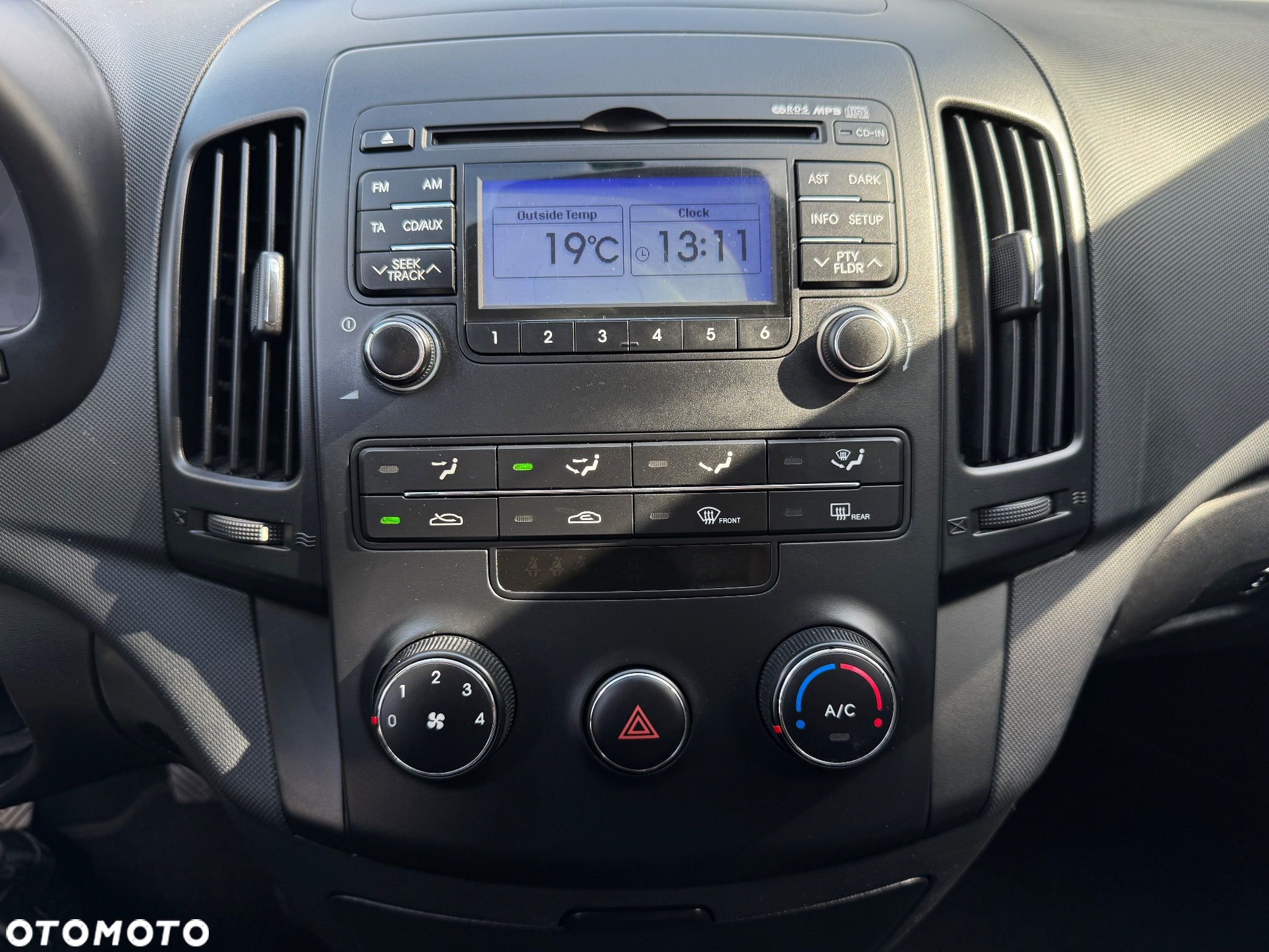 Hyundai i30 1.4 FIFA WM Edition - 23