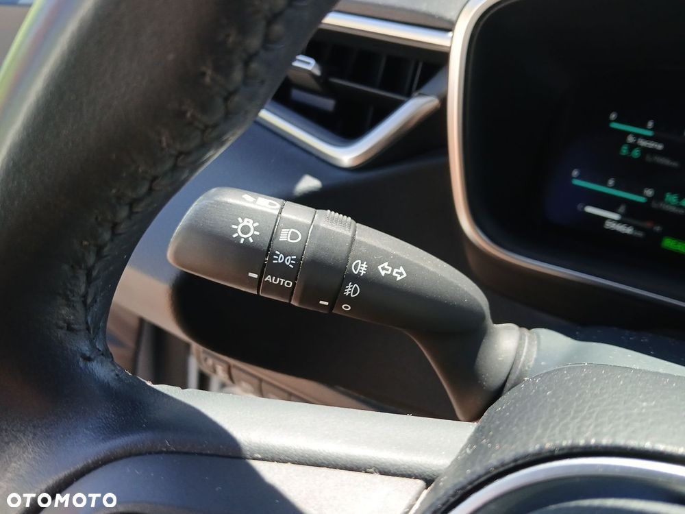 Toyota Corolla 1.8 Hybrid Comfort - 27