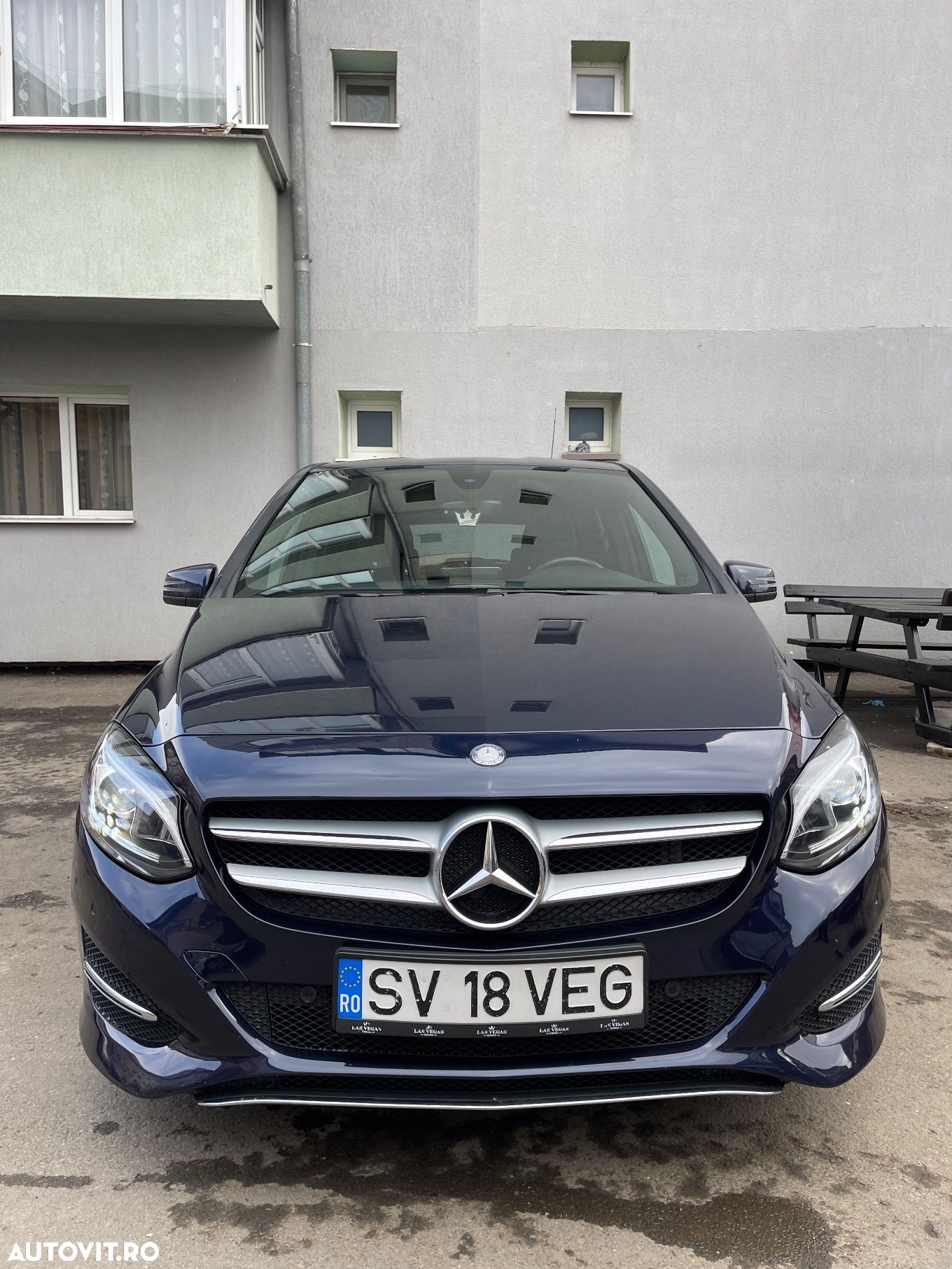 Mercedes-Benz B - 1