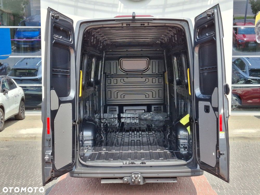 Volkswagen Crafter - 12