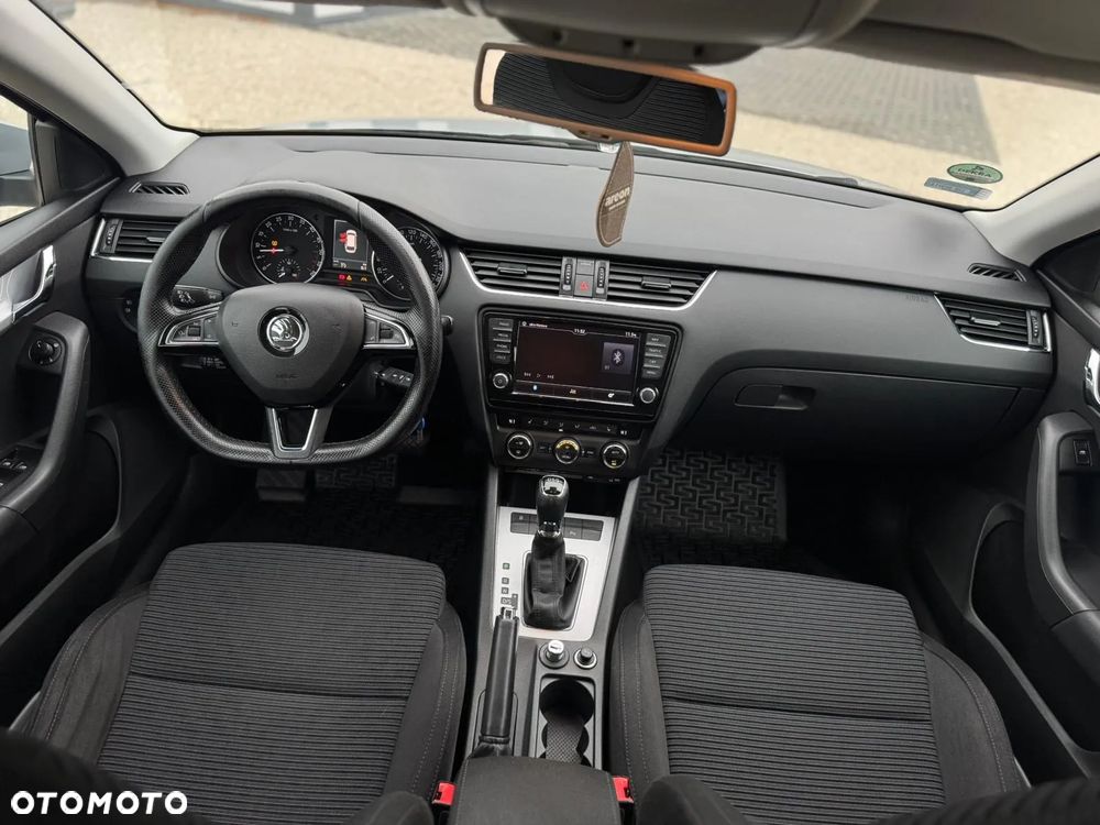 Skoda Octavia 2.0 TDI Style DSG - 17