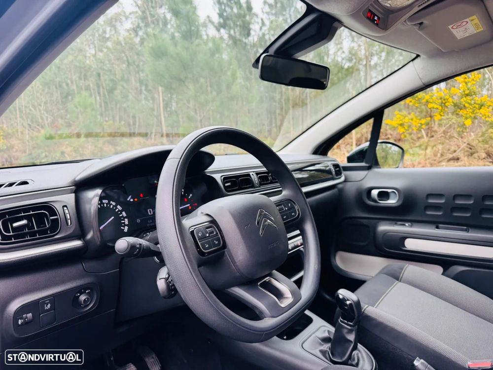Citroën C3 1.2 PureTech Shine - 18