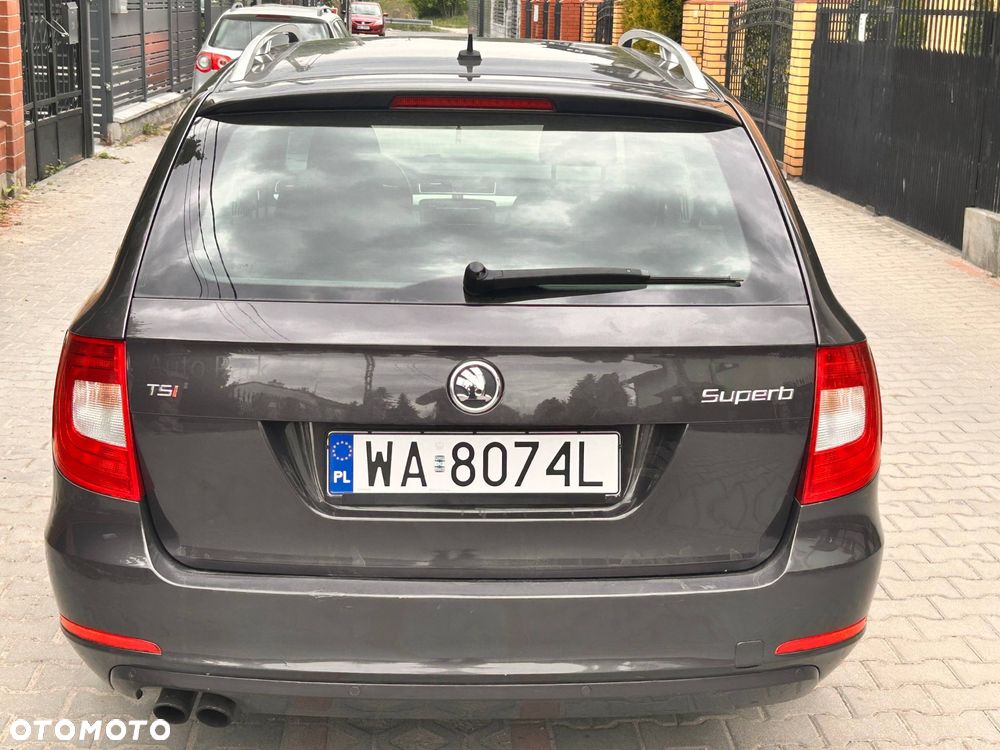 Skoda Superb 1.8 TSI Elegance DSG - 5
