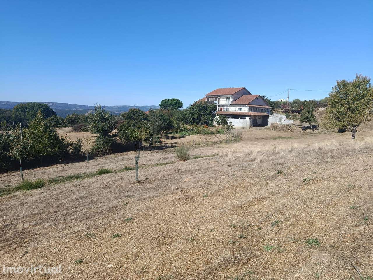 Espaçosa Moradia T5 em Brito de Lomba - Vinhais - Grande imagem: 4/34