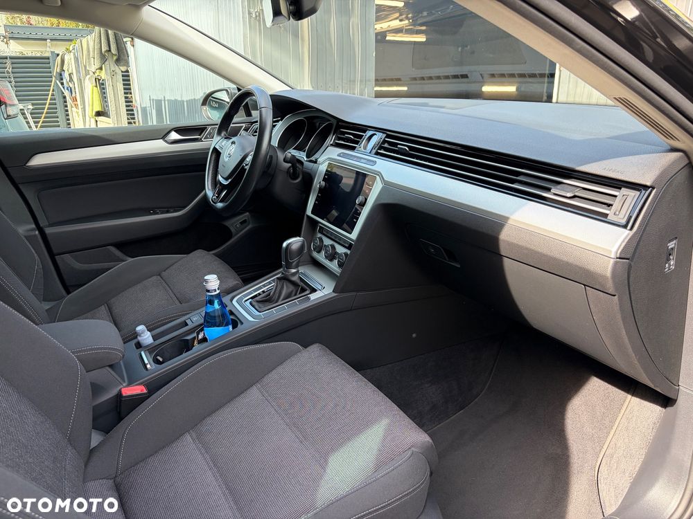 Volkswagen Passat 1.8 TSI BMT Comfortline DSG - 23