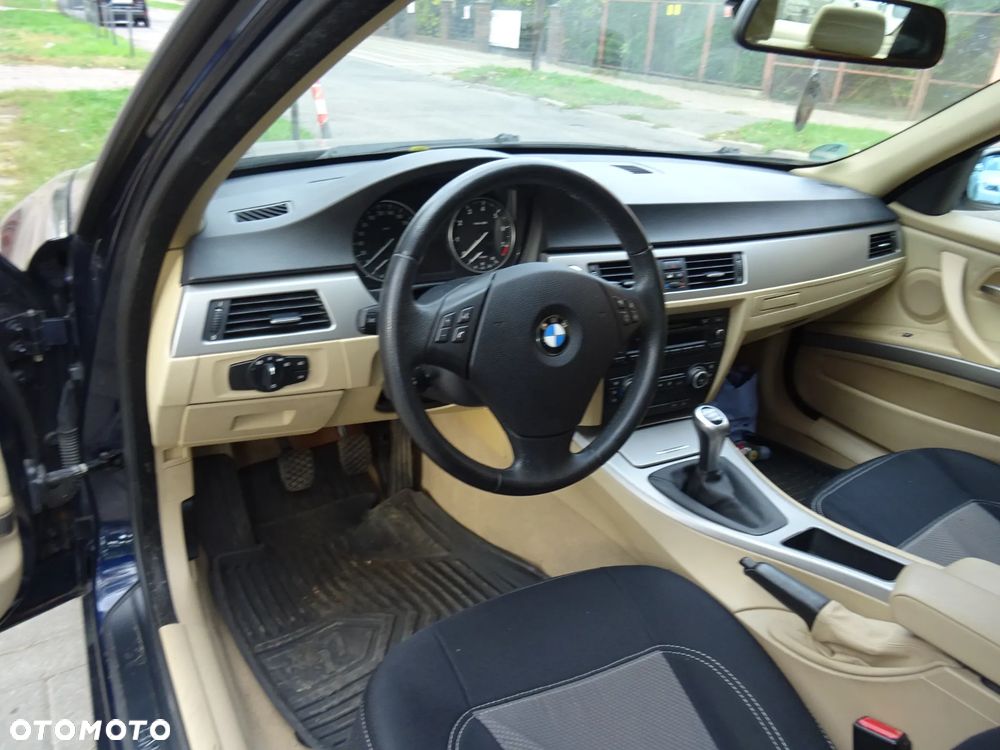 BMW Seria 3 - 25